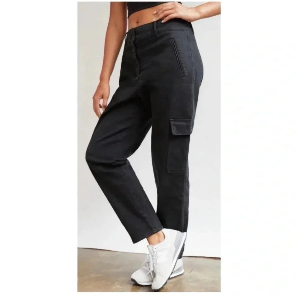 Aritzia Wilfred Free Black Ultra High Rise Modern Cargo Jeans Size 6